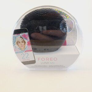 Foreo Luna: Fofo Midnight Smart Facial Cleansing Brush Skin Analyzer